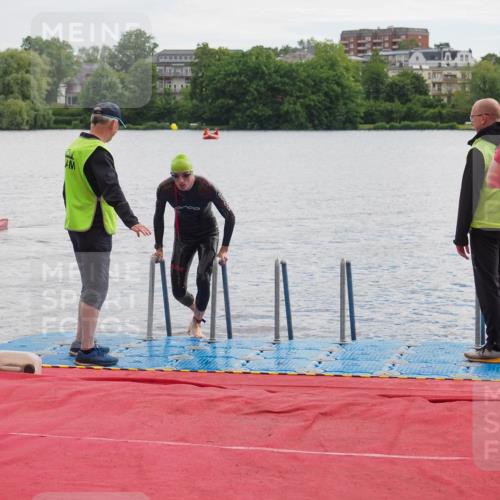 16.06.2024 - 7 Türme Triathlon KatJ http://msf.ph/oto/6327433 16.06.2024 09:45:57 Schwimmen 613 meine-sportfotos.de