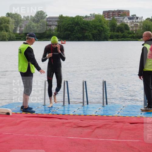 16.06.2024 - 7 Türme Triathlon KatJ http://msf.ph/oto/6327446 16.06.2024 09:45:58 Schwimmen 613 meine-sportfotos.de