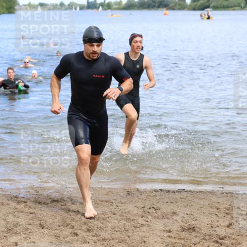 16.06.2024 - 26. Vierlanden-Triathlon Strokosch-Dieckow http://msf.ph/oto/6327451 16.06.2024 11:00:02 Schwimmen 232, 242, 246, 248, 261, 284, 286, 335, 337, 344, 232, 242, 246, 248, 261, 284, 286, 335, 337, 344 meine-sportfotos.de