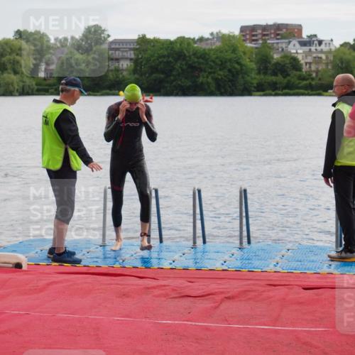 16.06.2024 - 7 Türme Triathlon KatJ http://msf.ph/oto/6327452 16.06.2024 09:45:58 Schwimmen 613 meine-sportfotos.de