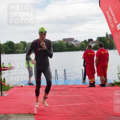 16.06.2024 - 7 Türme Triathlon KatJ http://msf.ph/oto/6327474 16.06.2024 09:46:02 Schwimmen 613 meine-sportfotos.de