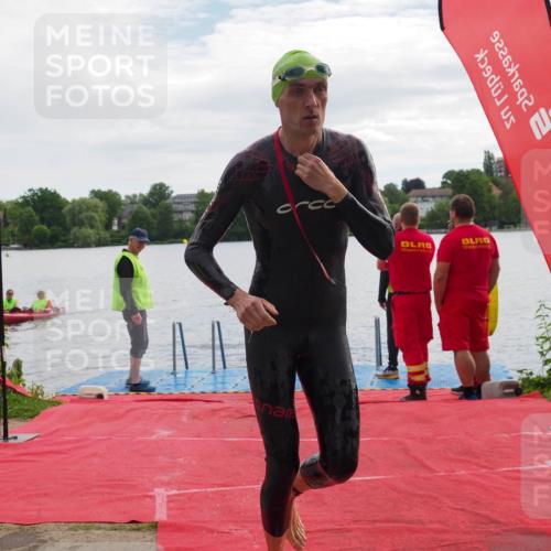16.06.2024 - 7 Türme Triathlon KatJ http://msf.ph/oto/6327488 16.06.2024 09:46:02 Schwimmen 613 meine-sportfotos.de