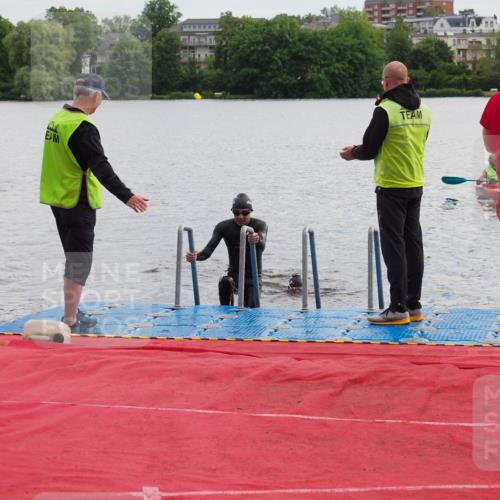 16.06.2024 - 7 Türme Triathlon KatJ http://msf.ph/oto/6327493 16.06.2024 09:49:54 Schwimmen 5, 140, 603 meine-sportfotos.de