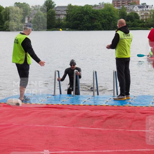 16.06.2024 - 7 Türme Triathlon KatJ http://msf.ph/oto/6327496 16.06.2024 09:49:54 Schwimmen 5, 140, 603 meine-sportfotos.de