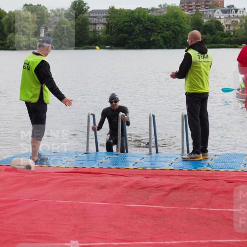 16.06.2024 - 7 Türme Triathlon KatJ http://msf.ph/oto/6327499 16.06.2024 09:49:54 Schwimmen 5, 140, 603 meine-sportfotos.de