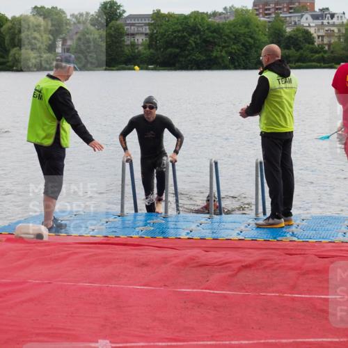 16.06.2024 - 7 Türme Triathlon KatJ http://msf.ph/oto/6327502 16.06.2024 09:49:55 Schwimmen 5, 140, 603 meine-sportfotos.de