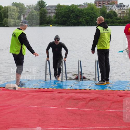 16.06.2024 - 7 Türme Triathlon KatJ http://msf.ph/oto/6327508 16.06.2024 09:49:55 Schwimmen 5, 140, 603 meine-sportfotos.de