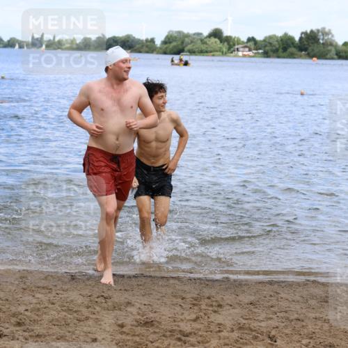 16.06.2024 - 26. Vierlanden-Triathlon Strokosch-Dieckow http://msf.ph/oto/6327627 16.06.2024 11:00:14 Schwimmen 261, 283, 286, 340, 344, 1274, 261, 283, 286, 340, 344, 1274 meine-sportfotos.de