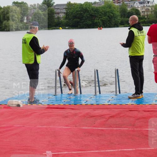 16.06.2024 - 7 Türme Triathlon KatJ http://msf.ph/oto/6327642 16.06.2024 09:50:26 Schwimmen 5, 603 meine-sportfotos.de