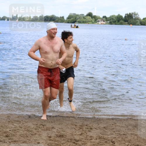 16.06.2024 - 26. Vierlanden-Triathlon Strokosch-Dieckow http://msf.ph/oto/6327644 16.06.2024 11:00:14 Schwimmen 261, 283, 286, 340, 344, 1274, 261, 283, 286, 340, 344, 1274 meine-sportfotos.de