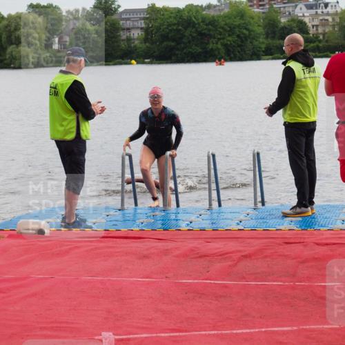 16.06.2024 - 7 Türme Triathlon KatJ http://msf.ph/oto/6327646 16.06.2024 09:50:26 Schwimmen 5, 603 meine-sportfotos.de