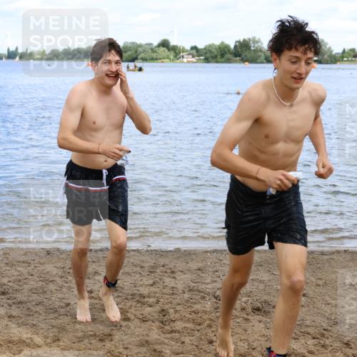 16.06.2024 - 26. Vierlanden-Triathlon Strokosch-Dieckow http://msf.ph/oto/6327658 16.06.2024 11:00:16 Schwimmen 276, 283, 340, 344, 1274, 276, 283, 340, 344, 1274 meine-sportfotos.de
