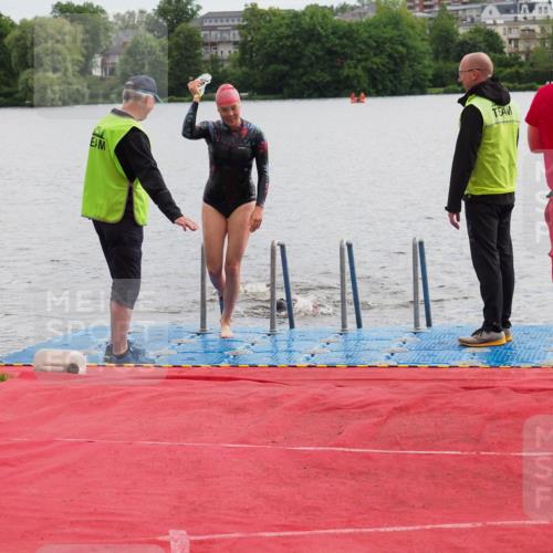 16.06.2024 - 7 Türme Triathlon KatJ http://msf.ph/oto/6327659 16.06.2024 09:50:27 Schwimmen 5, 603 meine-sportfotos.de