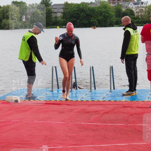 16.06.2024 - 7 Türme Triathlon KatJ http://msf.ph/oto/6327689 16.06.2024 09:50:28 Schwimmen 5, 603 meine-sportfotos.de