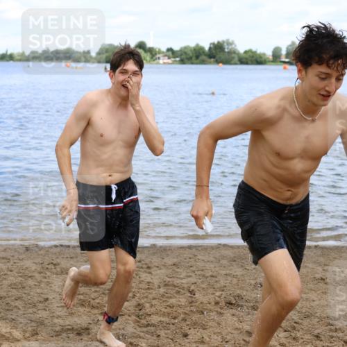 16.06.2024 - 26. Vierlanden-Triathlon Strokosch-Dieckow http://msf.ph/oto/6327691 16.06.2024 11:00:16 Schwimmen 276, 283, 340, 344, 1274, 276, 283, 340, 344, 1274 meine-sportfotos.de
