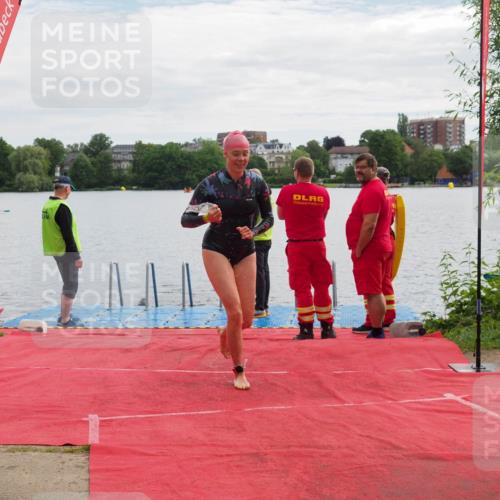 16.06.2024 - 7 Türme Triathlon KatJ http://msf.ph/oto/6327730 16.06.2024 09:50:32 Schwimmen 5, 603 meine-sportfotos.de