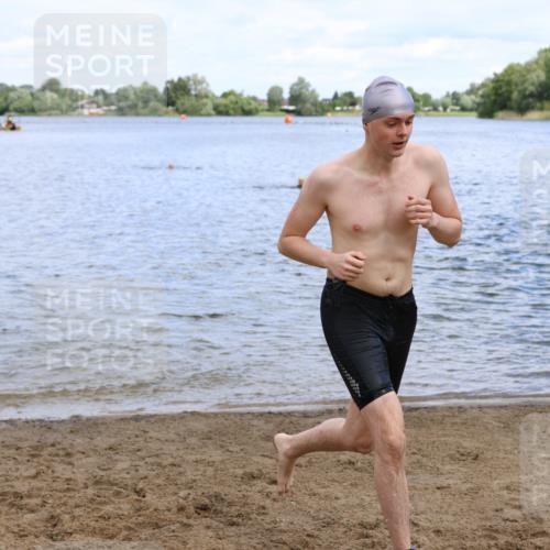 16.06.2024 - 26. Vierlanden-Triathlon Strokosch-Dieckow http://msf.ph/oto/6327738 16.06.2024 11:00:24 Schwimmen 276, 283, 340, 1274, 276, 283, 340, 1274 meine-sportfotos.de