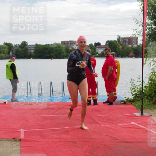 16.06.2024 - 7 Türme Triathlon KatJ http://msf.ph/oto/6327739 16.06.2024 09:50:32 Schwimmen 5, 603 meine-sportfotos.de