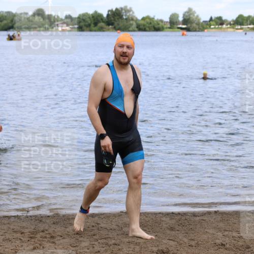 16.06.2024 - 26. Vierlanden-Triathlon Strokosch-Dieckow http://msf.ph/oto/6327751 16.06.2024 11:00:33 Schwimmen 236, 276, 292, 236, 276, 292 meine-sportfotos.de