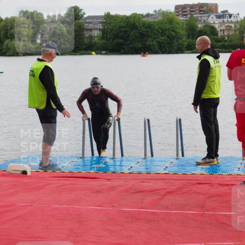 16.06.2024 - 7 Türme Triathlon KatJ http://msf.ph/oto/6327753 16.06.2024 09:50:37 Schwimmen 5, 603 meine-sportfotos.de
