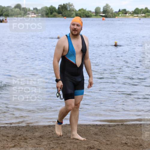 16.06.2024 - 26. Vierlanden-Triathlon Strokosch-Dieckow http://msf.ph/oto/6327760 16.06.2024 11:00:33 Schwimmen 236, 276, 292, 236, 276, 292 meine-sportfotos.de