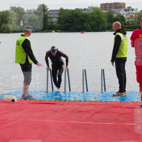 16.06.2024 - 7 Türme Triathlon KatJ http://msf.ph/oto/6327761 16.06.2024 09:50:37 Schwimmen 5, 603 meine-sportfotos.de