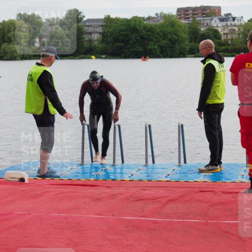 16.06.2024 - 7 Türme Triathlon KatJ http://msf.ph/oto/6327770 16.06.2024 09:50:38 Schwimmen 5 meine-sportfotos.de