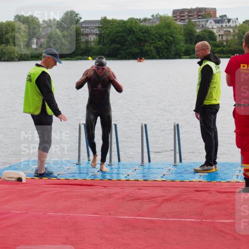 16.06.2024 - 7 Türme Triathlon KatJ http://msf.ph/oto/6327779 16.06.2024 09:50:38 Schwimmen 5 meine-sportfotos.de