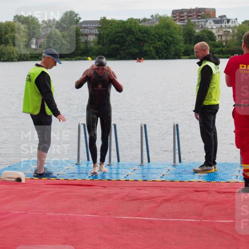 16.06.2024 - 7 Türme Triathlon KatJ http://msf.ph/oto/6327782 16.06.2024 09:50:38 Schwimmen 5 meine-sportfotos.de