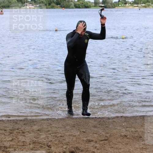 16.06.2024 - 26. Vierlanden-Triathlon Strokosch-Dieckow http://msf.ph/oto/6327830 16.06.2024 11:00:37 Schwimmen 236, 292, 236, 292 meine-sportfotos.de
