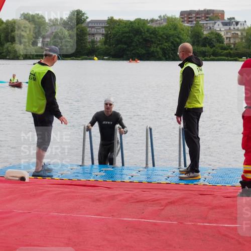 16.06.2024 - 7 Türme Triathlon KatJ http://msf.ph/oto/6327845 16.06.2024 09:51:06 Schwimmen 113 meine-sportfotos.de