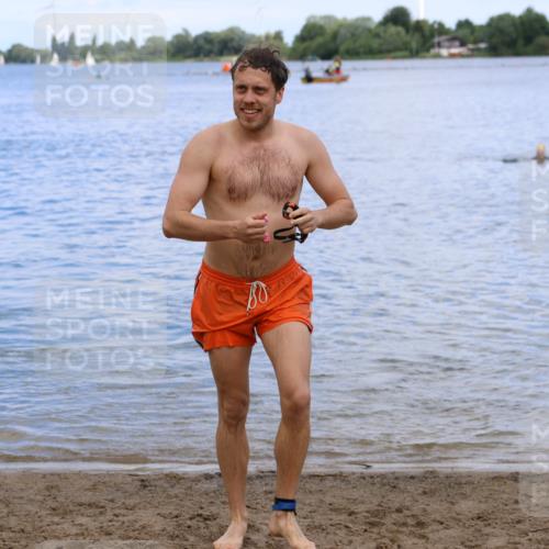 16.06.2024 - 26. Vierlanden-Triathlon Strokosch-Dieckow http://msf.ph/oto/6327875 16.06.2024 11:00:54 Schwimmen 347, 347 meine-sportfotos.de