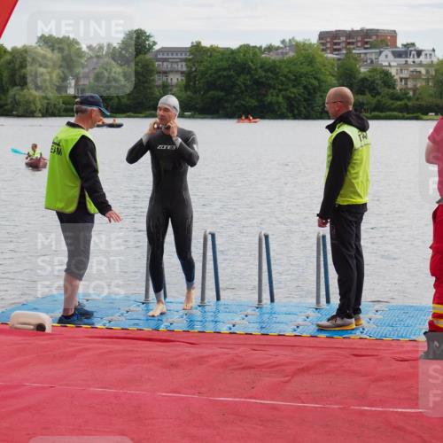 16.06.2024 - 7 Türme Triathlon KatJ http://msf.ph/oto/6327883 16.06.2024 09:51:08 Schwimmen 113 meine-sportfotos.de