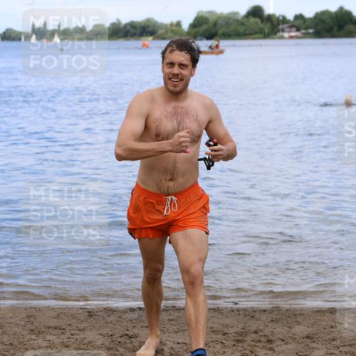 16.06.2024 - 26. Vierlanden-Triathlon Strokosch-Dieckow http://msf.ph/oto/6327884 16.06.2024 11:00:54 Schwimmen 347, 347 meine-sportfotos.de