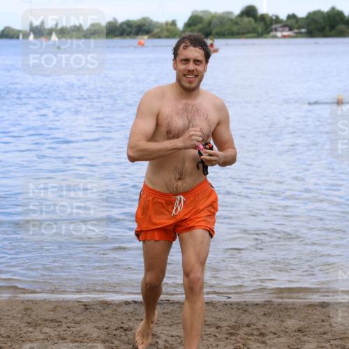 16.06.2024 - 26. Vierlanden-Triathlon Strokosch-Dieckow http://msf.ph/oto/6327895 16.06.2024 11:00:54 Schwimmen 347, 347 meine-sportfotos.de