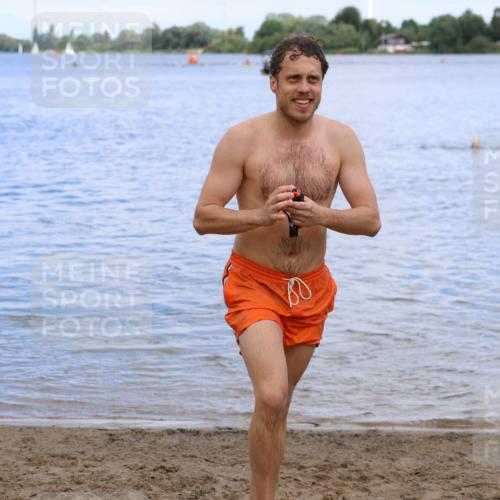 16.06.2024 - 26. Vierlanden-Triathlon Strokosch-Dieckow http://msf.ph/oto/6327919 16.06.2024 11:00:55 Schwimmen 347, 347 meine-sportfotos.de