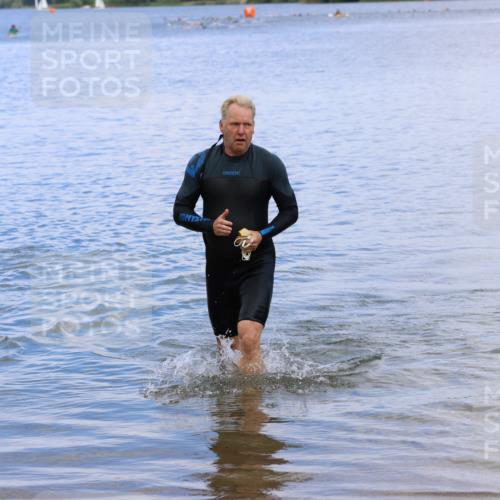 16.06.2024 - 26. Vierlanden-Triathlon Strokosch-Dieckow http://msf.ph/oto/6328021 16.06.2024 11:01:40 Schwimmen 307, 307 meine-sportfotos.de