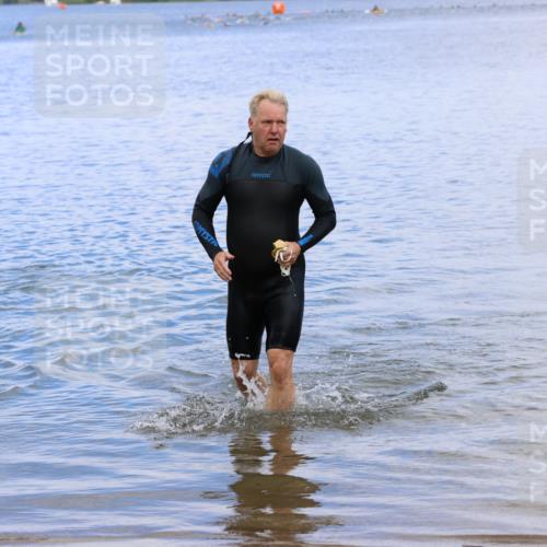 16.06.2024 - 26. Vierlanden-Triathlon Strokosch-Dieckow http://msf.ph/oto/6328034 16.06.2024 11:01:40 Schwimmen 307, 307 meine-sportfotos.de