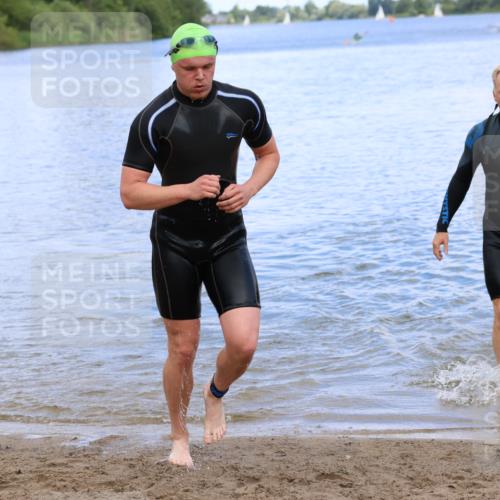 16.06.2024 - 26. Vierlanden-Triathlon Strokosch-Dieckow http://msf.ph/oto/6328090 16.06.2024 11:01:42 Schwimmen 307, 307 meine-sportfotos.de