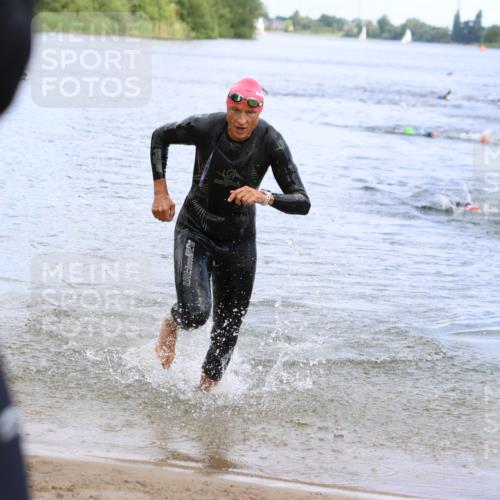 16.06.2024 - 26. Vierlanden-Triathlon Strokosch-Dieckow http://msf.ph/oto/6328140 16.06.2024 11:04:15 Schwimmen 406, 406 meine-sportfotos.de