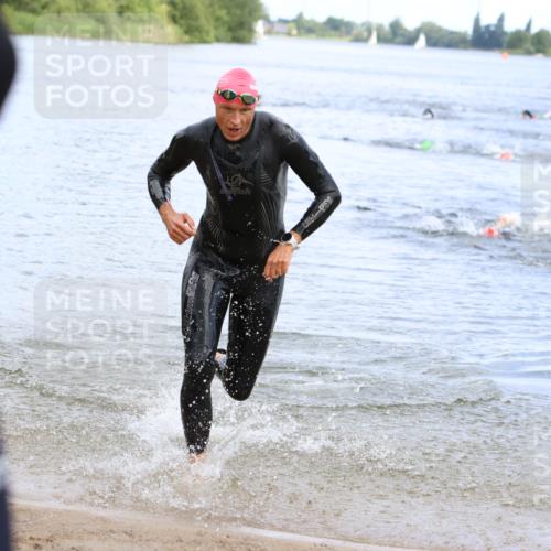 16.06.2024 - 26. Vierlanden-Triathlon Strokosch-Dieckow http://msf.ph/oto/6328162 16.06.2024 11:04:15 Schwimmen 406, 406 meine-sportfotos.de