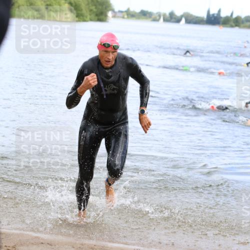 16.06.2024 - 26. Vierlanden-Triathlon Strokosch-Dieckow http://msf.ph/oto/6328171 16.06.2024 11:04:15 Schwimmen 406, 406 meine-sportfotos.de