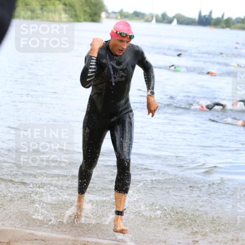 16.06.2024 - 26. Vierlanden-Triathlon Strokosch-Dieckow http://msf.ph/oto/6328183 16.06.2024 11:04:16 Schwimmen 406, 406 meine-sportfotos.de
