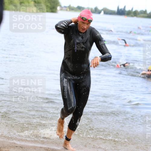 16.06.2024 - 26. Vierlanden-Triathlon Strokosch-Dieckow http://msf.ph/oto/6328200 16.06.2024 11:04:16 Schwimmen 406, 406 meine-sportfotos.de