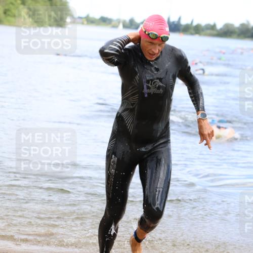 16.06.2024 - 26. Vierlanden-Triathlon Strokosch-Dieckow http://msf.ph/oto/6328222 16.06.2024 11:04:16 Schwimmen 406, 406 meine-sportfotos.de