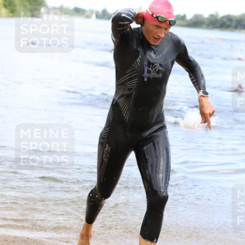 16.06.2024 - 26. Vierlanden-Triathlon Strokosch-Dieckow http://msf.ph/oto/6328229 16.06.2024 11:04:16 Schwimmen 406, 406 meine-sportfotos.de