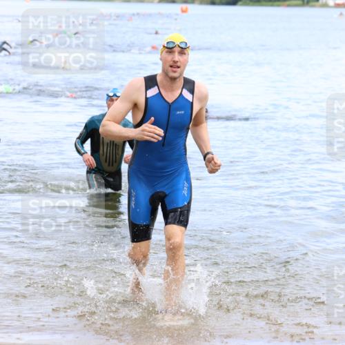 16.06.2024 - 26. Vierlanden-Triathlon Strokosch-Dieckow http://msf.ph/oto/6328278 16.06.2024 11:04:27 Schwimmen 358, 406, 411, 446, 358, 406, 411, 446 meine-sportfotos.de