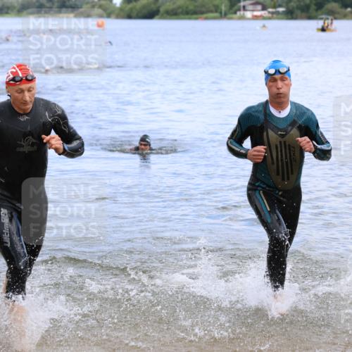 16.06.2024 - 26. Vierlanden-Triathlon Strokosch-Dieckow http://msf.ph/oto/6328317 16.06.2024 11:04:31 Schwimmen 358, 411, 446, 358, 411, 446 meine-sportfotos.de