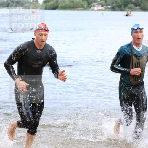 16.06.2024 - 26. Vierlanden-Triathlon Strokosch-Dieckow http://msf.ph/oto/6328362 16.06.2024 11:04:31 Schwimmen 358, 411, 446, 358, 411, 446 meine-sportfotos.de