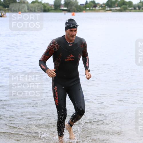 16.06.2024 - 26. Vierlanden-Triathlon Strokosch-Dieckow http://msf.ph/oto/6328424 16.06.2024 11:04:47 Schwimmen 425, 431, 447, 425, 431, 447 meine-sportfotos.de